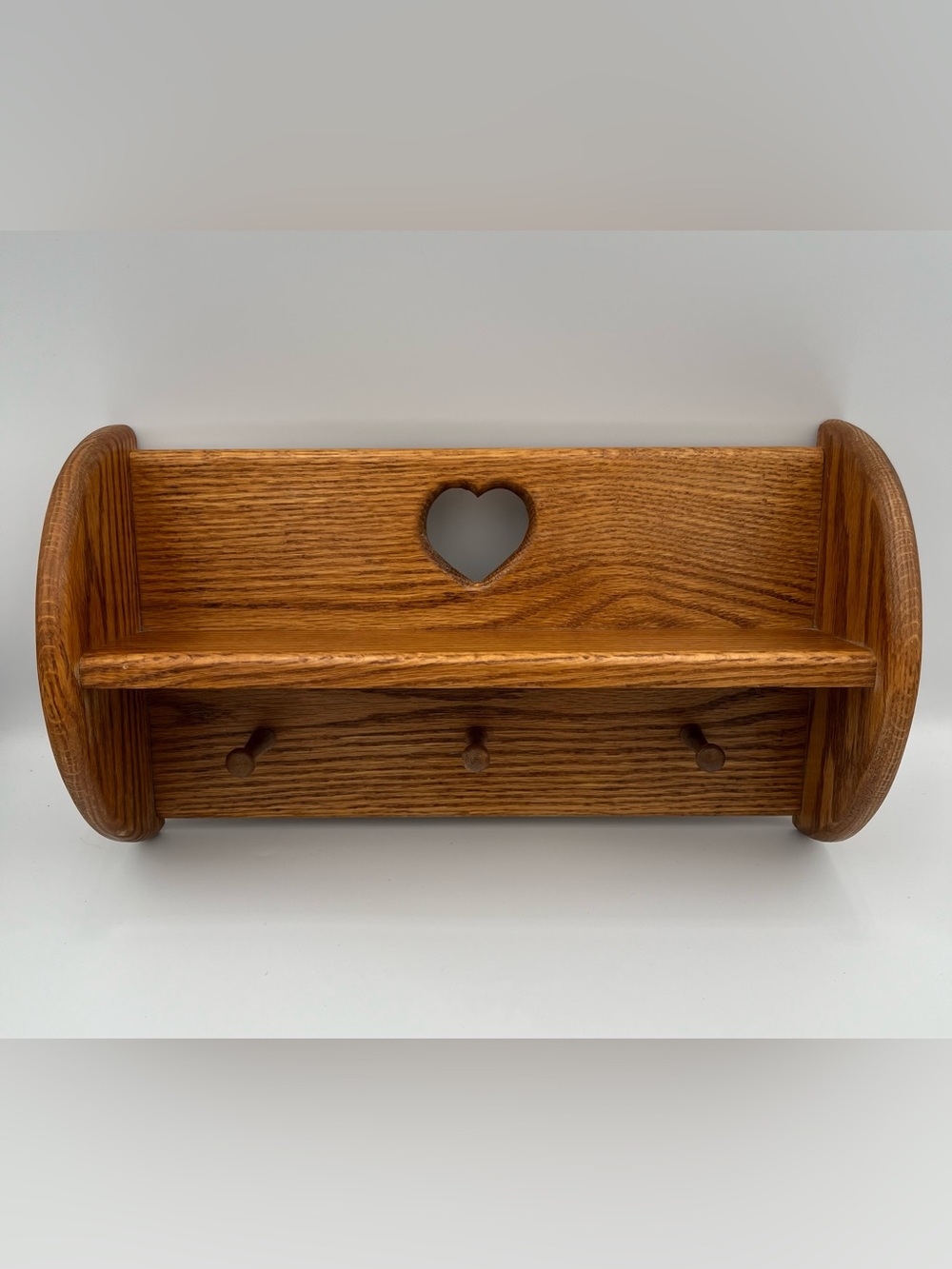 Vtg Oak Wall Shelf Heart Cutout Pegs Country Farmhouse Cottagecore Rustic 12X7”